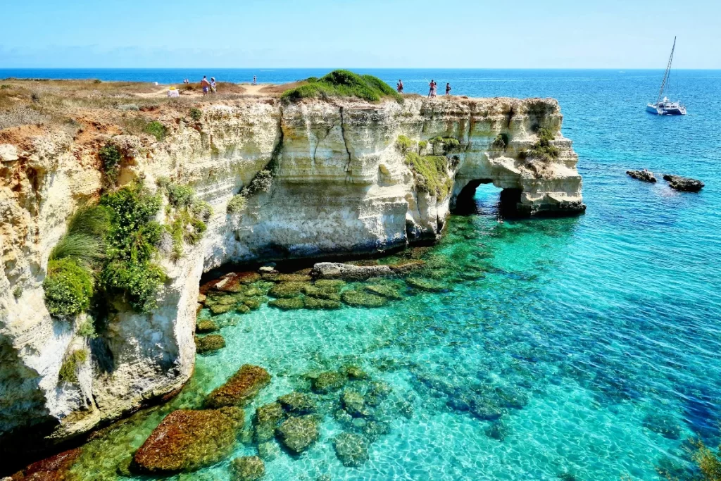Spiaggia della Puglia premiata con la Bandiera Blu 2026 per la qualità del mare