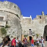 Trekking sul Sentiero dei Trabucchi del Gargano con vista sul mare tra Peschici e Vieste