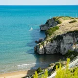 Trekking sul Sentiero dei Trabucchi del Gargano con vista sul mare tra Peschici e Vieste