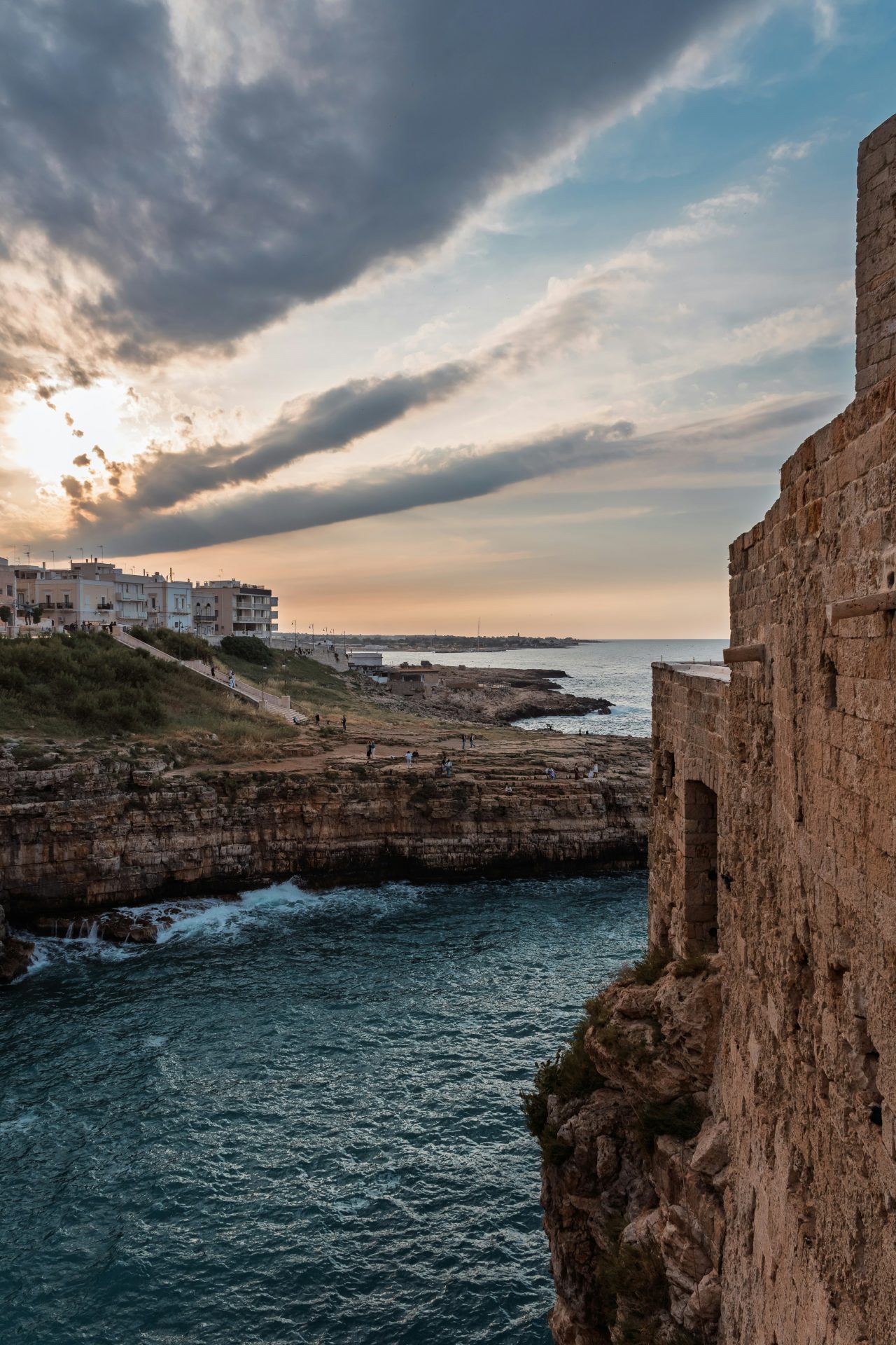 Tour privato in barca davanti alle grotte marine di Polignano a Mare
