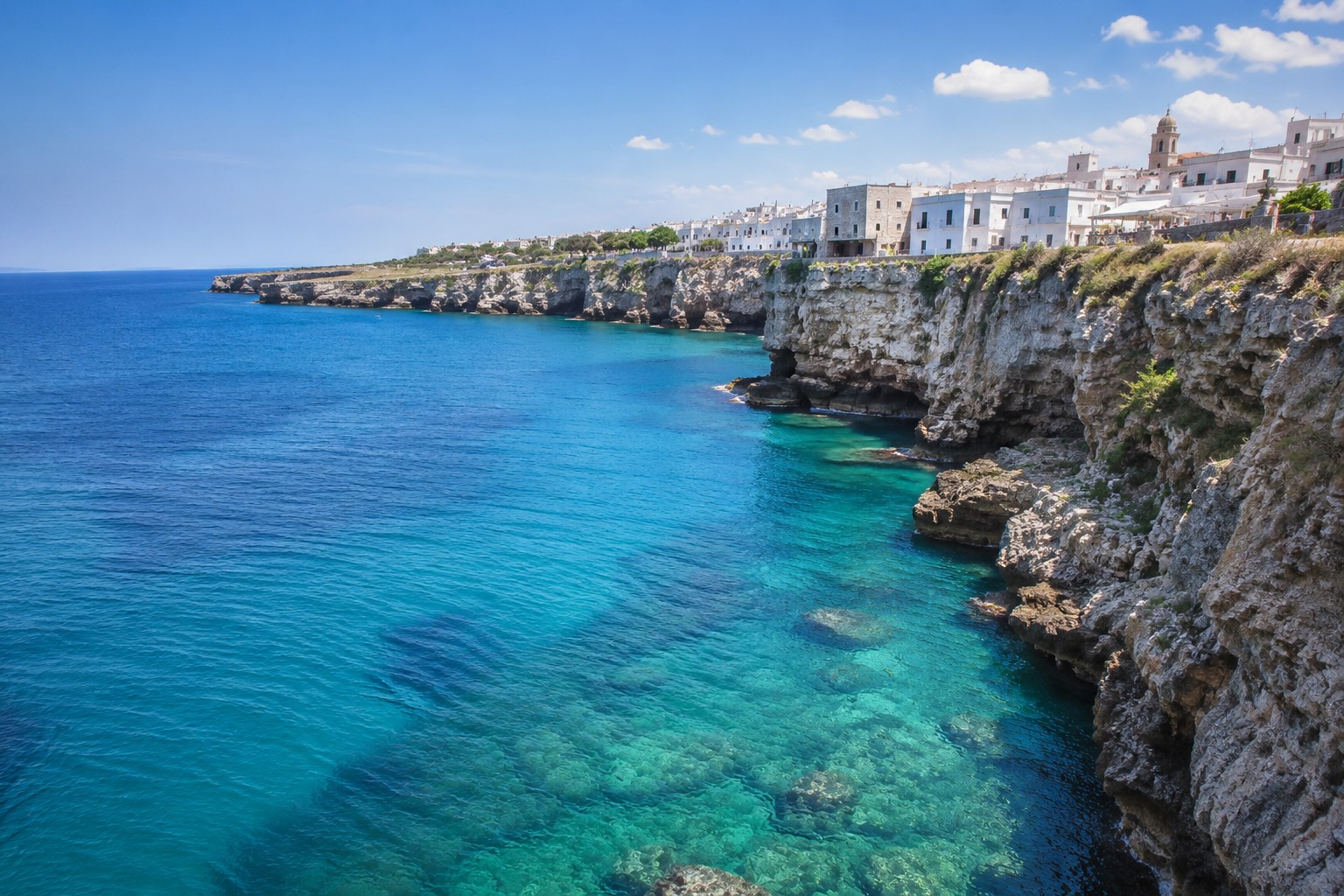 Tour esclusivo in barca tra le grotte di Polignano a Mare